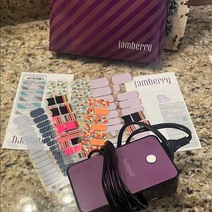 Jamberry Nail kit with wraps and mini heater